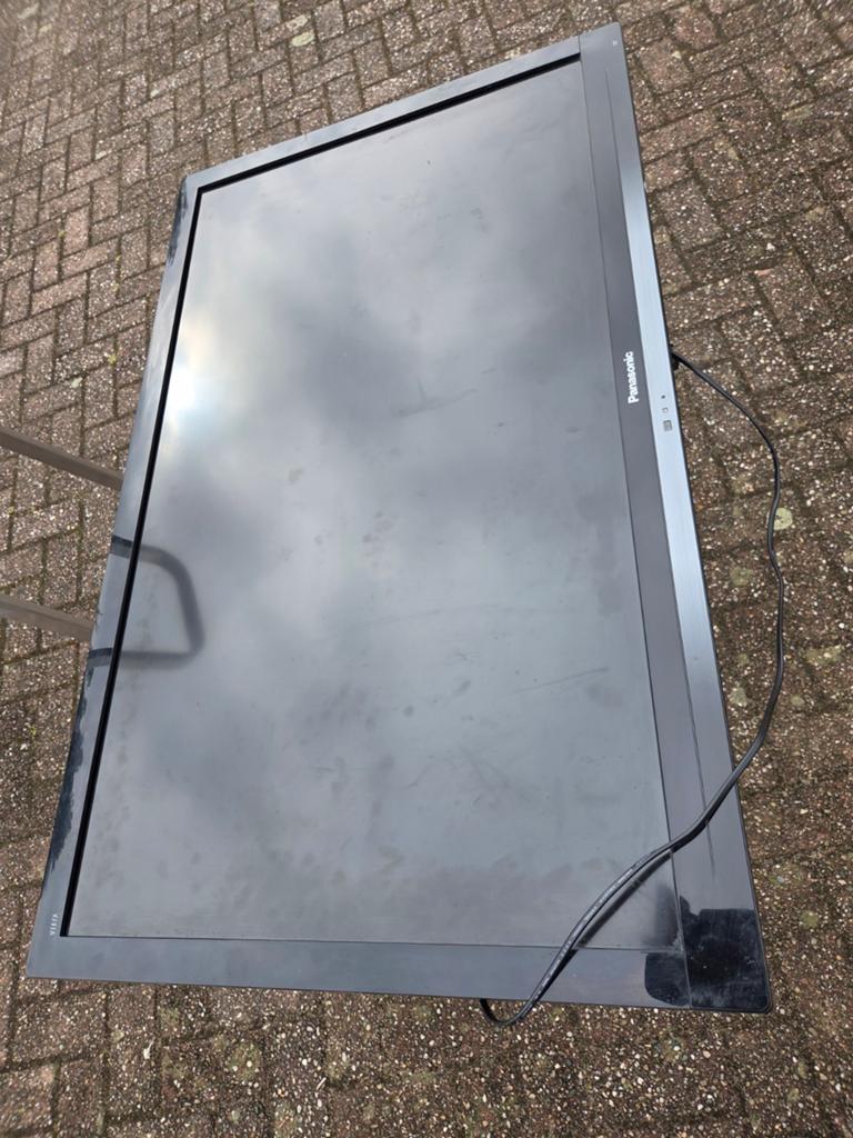TV 42 inch inclusief muurbeugel goed functionerende, Ophalen of Verzenden, Minder dan 80 cm, Minder dan 80 cm
