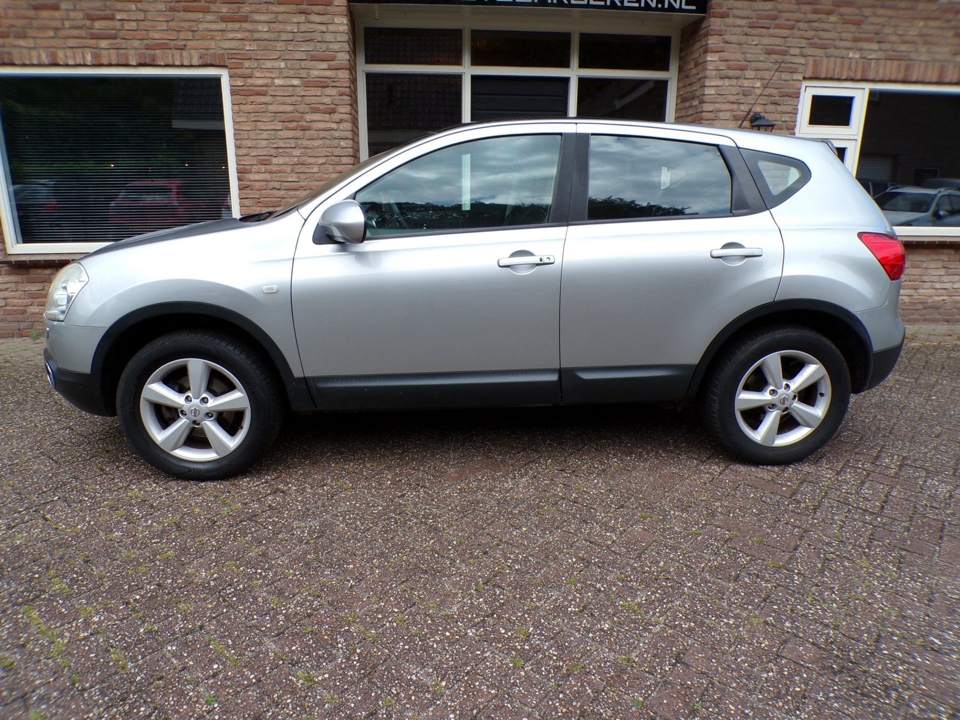 Nissan Qashqai 2.0 Tekna Premium Clima / leder / Panoramadak, Auto's, Nissan, Voorwielaandrijving, Gebruikt, Zwart, 4 cilinders