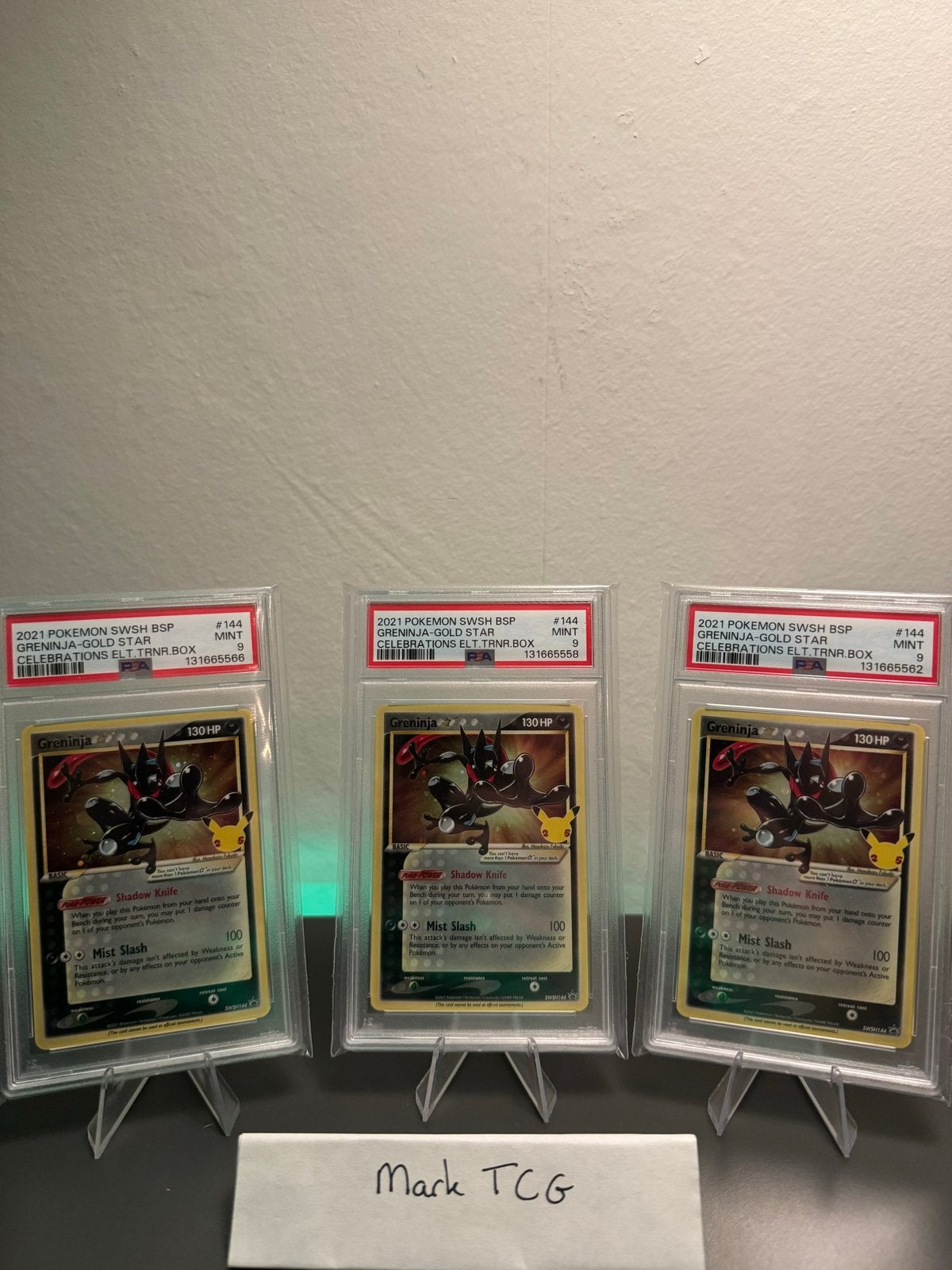 PSA 9 Greninja Gold Star swsh 144 Celebrations Pokémon Kaart, Ophalen of Verzenden, Nieuw, Losse kaart
