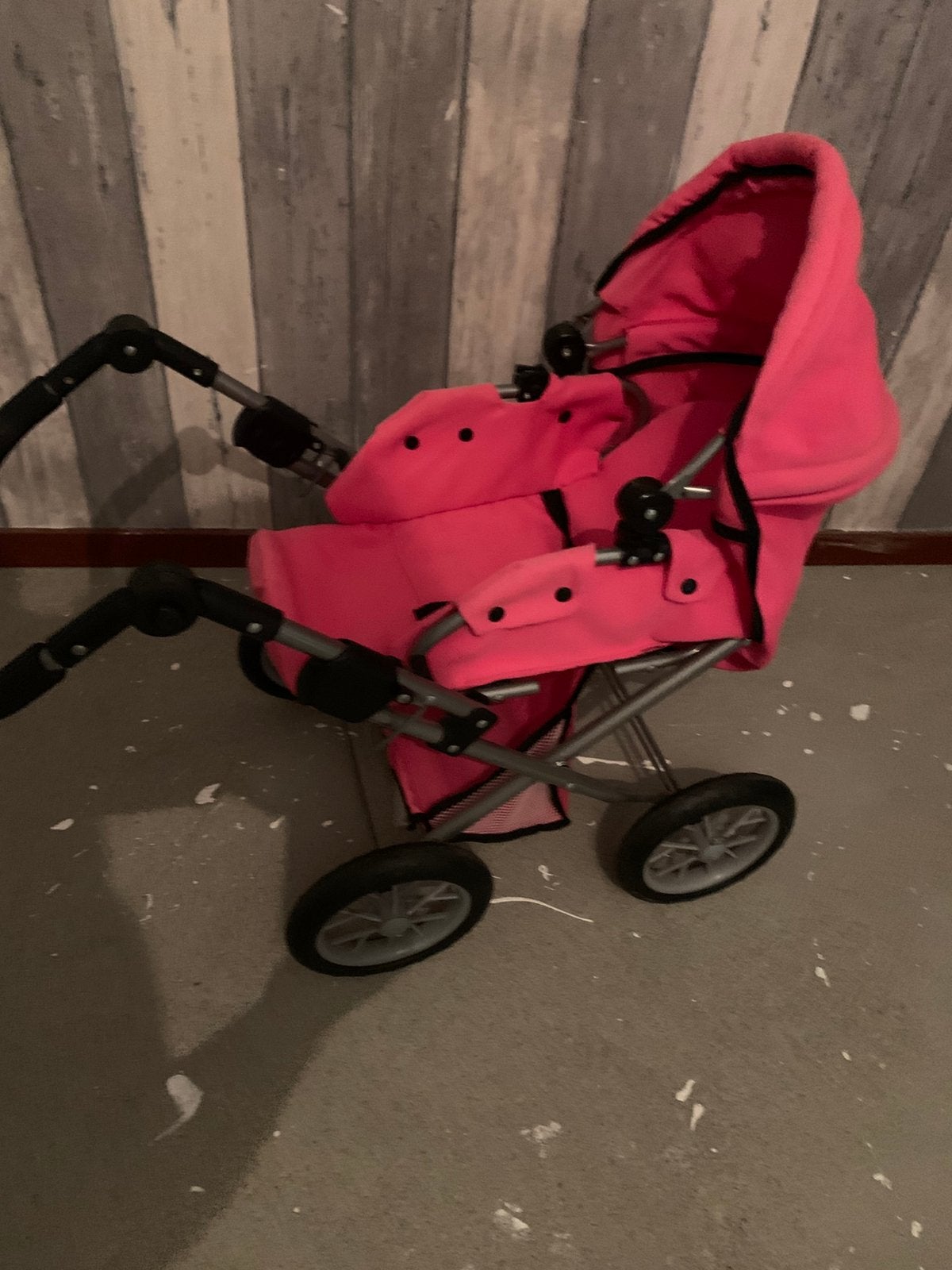 Rosse poppen wagen, Ophalen, Zo goed als nieuw, Babypop