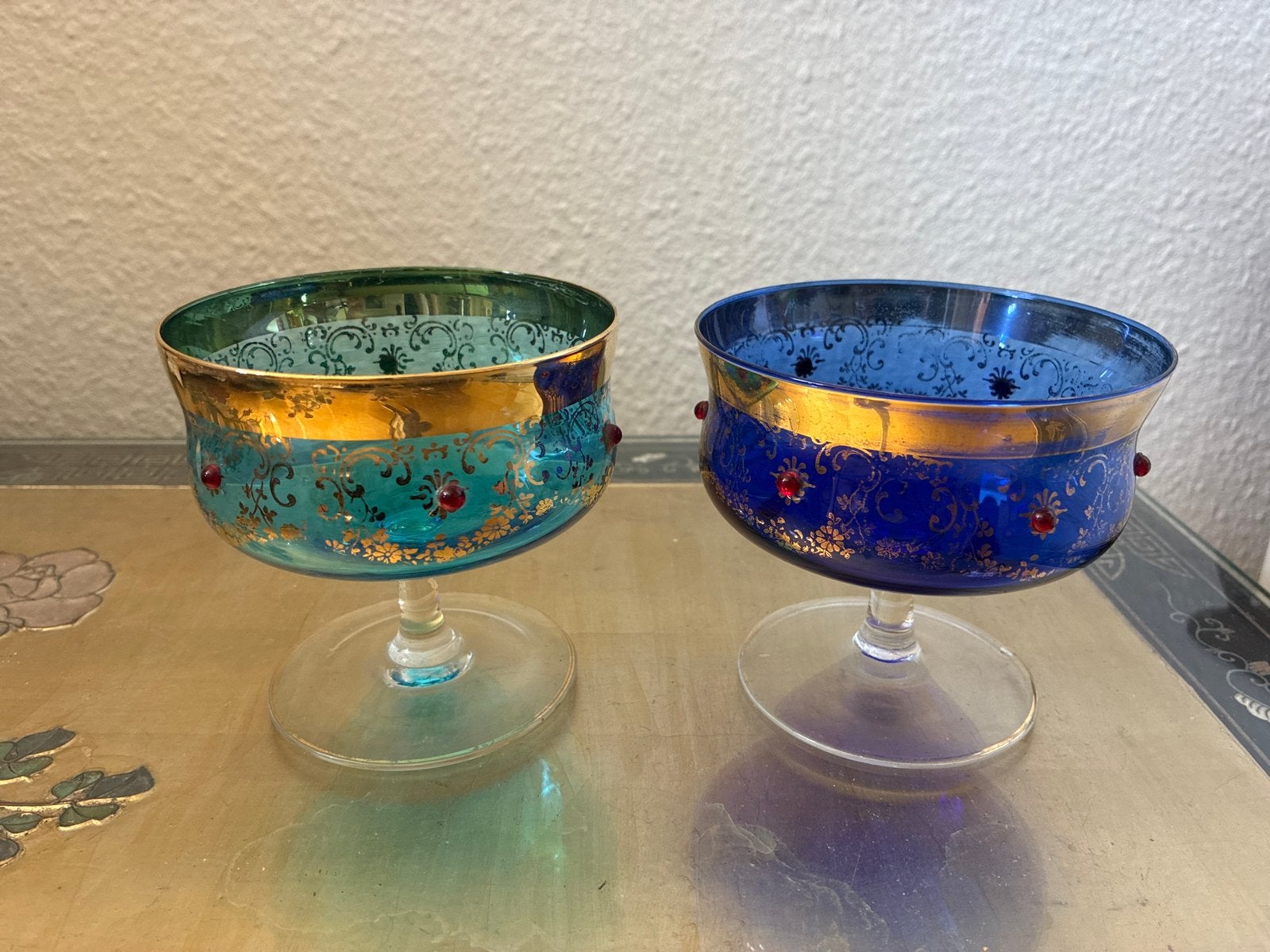 Set Vintage Venetiaanse Murano Glazen Coupes – Goud & Rode ', Antiek en Kunst, Antiek | Glas en Kristal, Ophalen