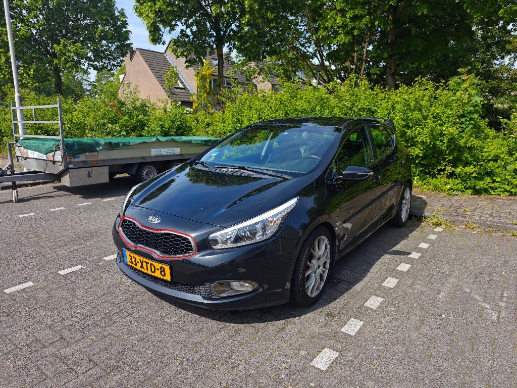 Kia (Pro) Cee d 1.6 GDI 5DR 2012 Zwart, Voorwielaandrijving, Euro 5, Stof, 4 cilinders