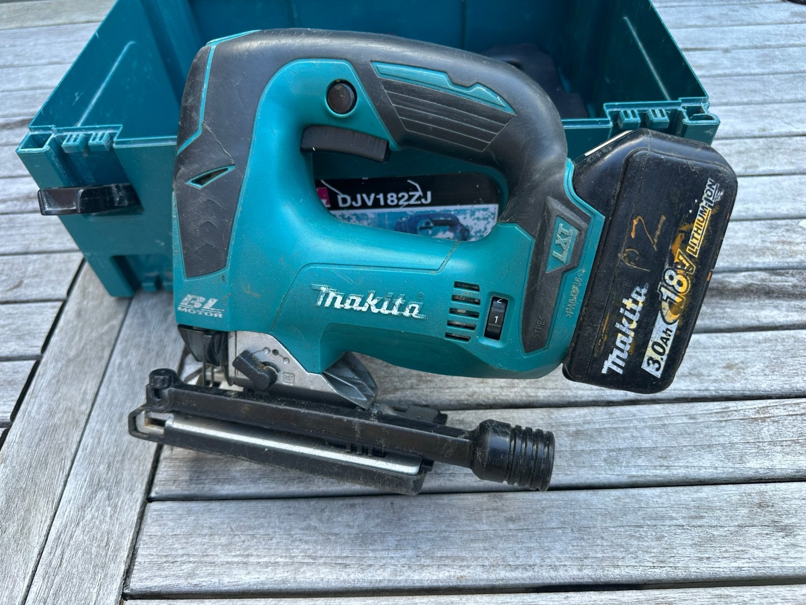 Makita DJV182ZJ Decoupeerzaag met 3.0ah accu (excl. lader), Ophalen of Verzenden, Zo goed als nieuw, Decoupeerzaag
