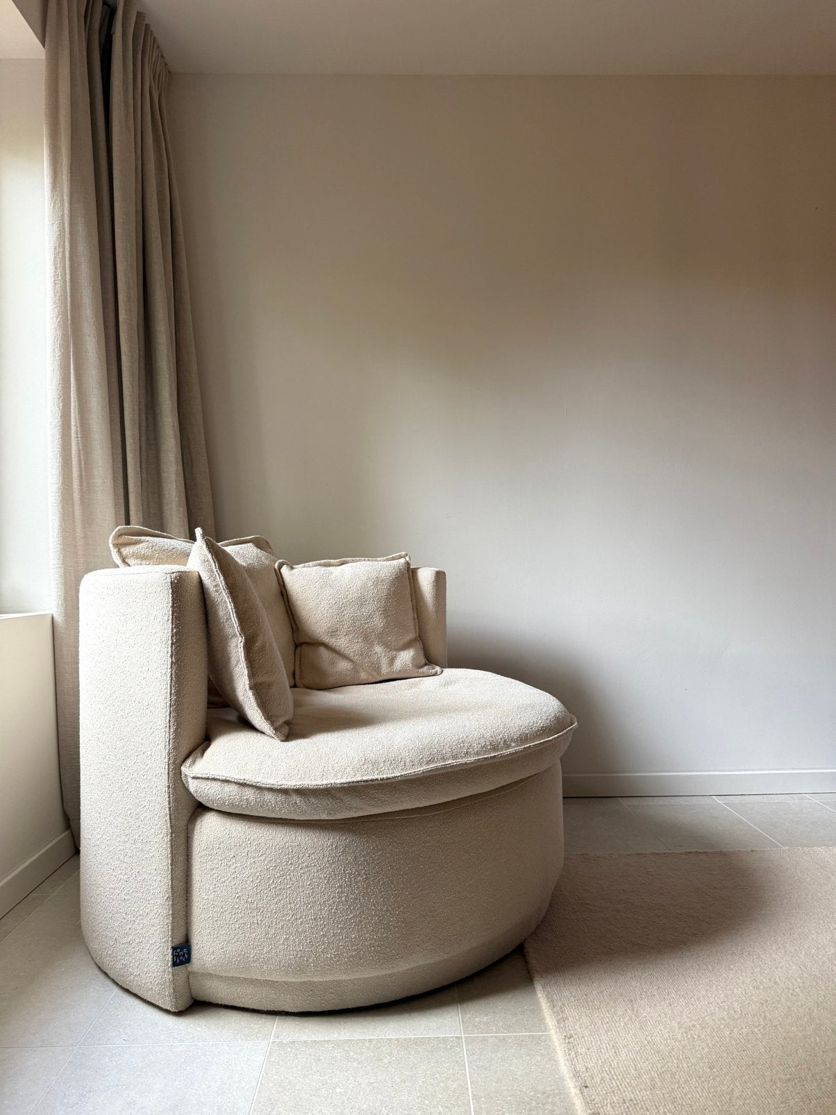 Bouclé loveseat crème | 1,5-zits | Home Stock, Ophalen, Zo goed als nieuw, 100 tot 125 cm, Stof
