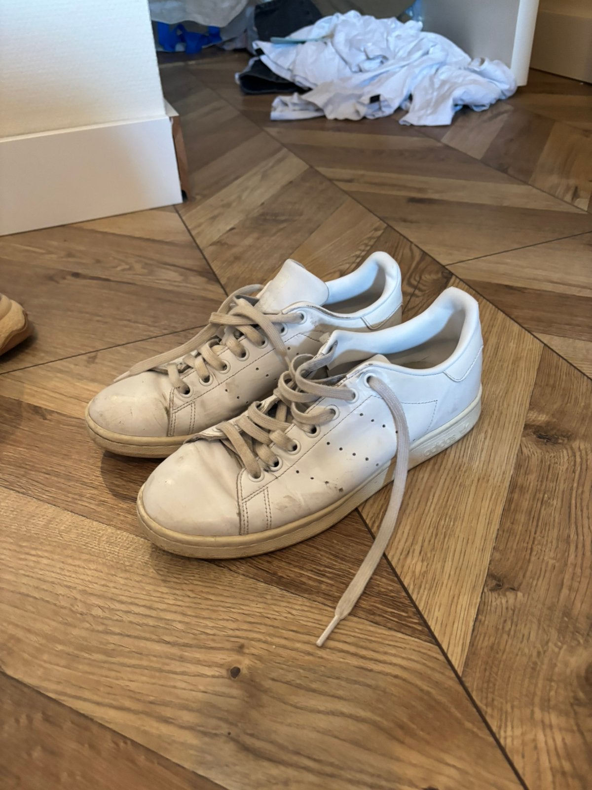 Adidas Stan Smith in gedragen maar prima staat, Ophalen of Verzenden, Zo goed als nieuw, Wit