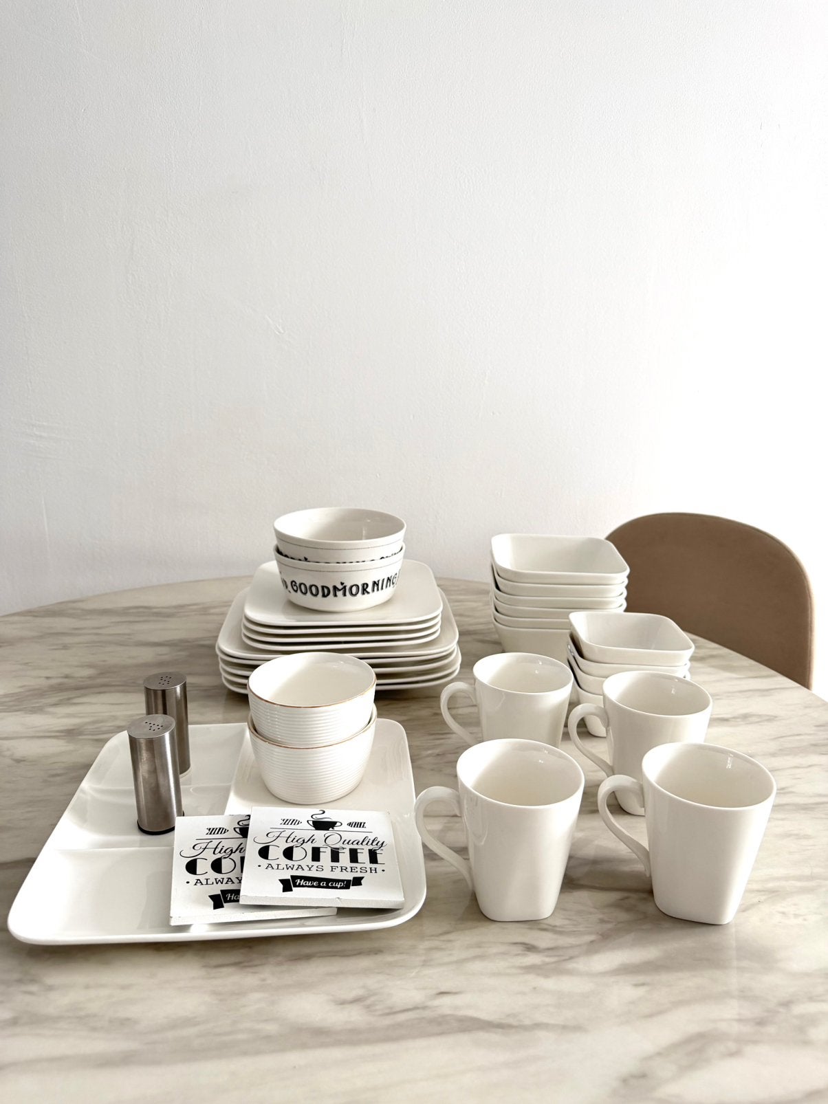 Servies set wit, Ophalen of Verzenden, Zo goed als nieuw, Porselein, Overige stijlen