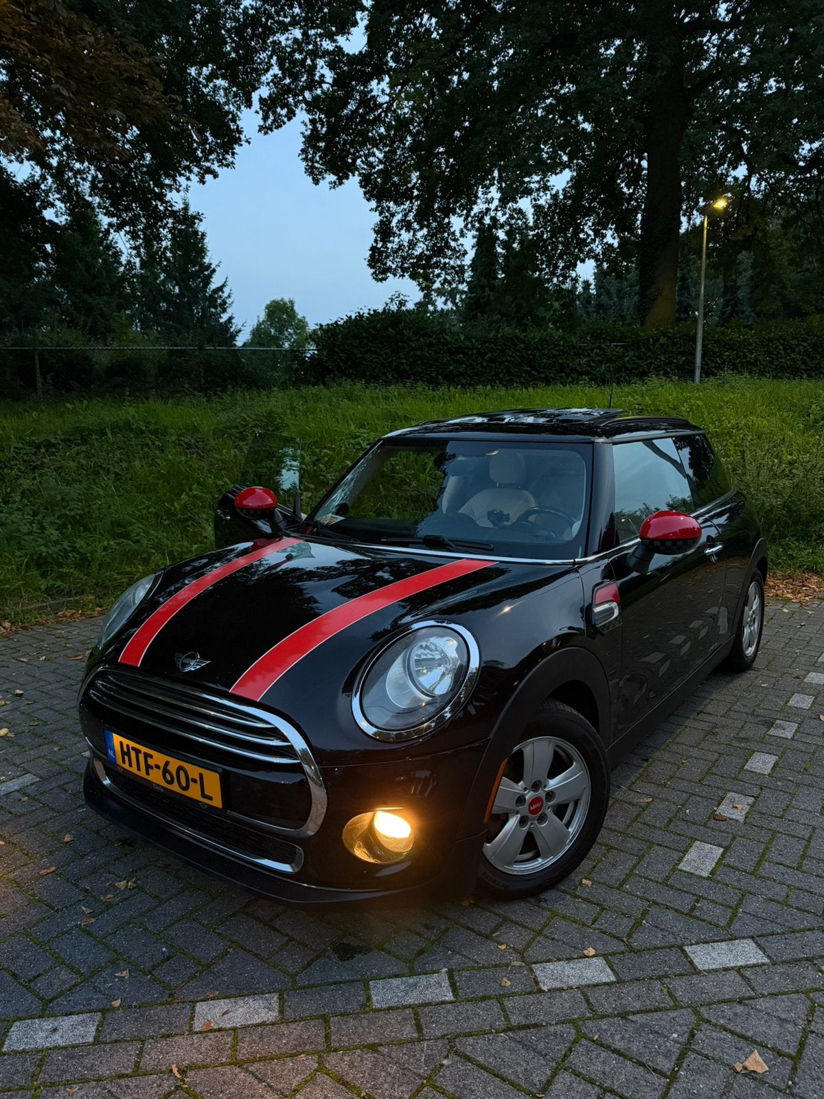 Mini 2014 Zwart, 4 stoelen, Zwart, 14 km/l, Handgeschakeld
