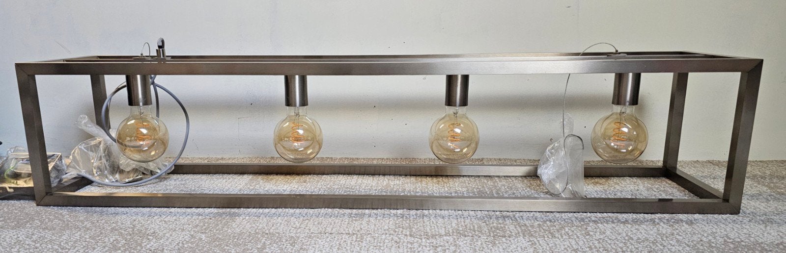 Industriële lamp met 4 lichtpunten en ophangsysteem, Ophalen, E27 (groot), Zo goed als nieuw, Metaal