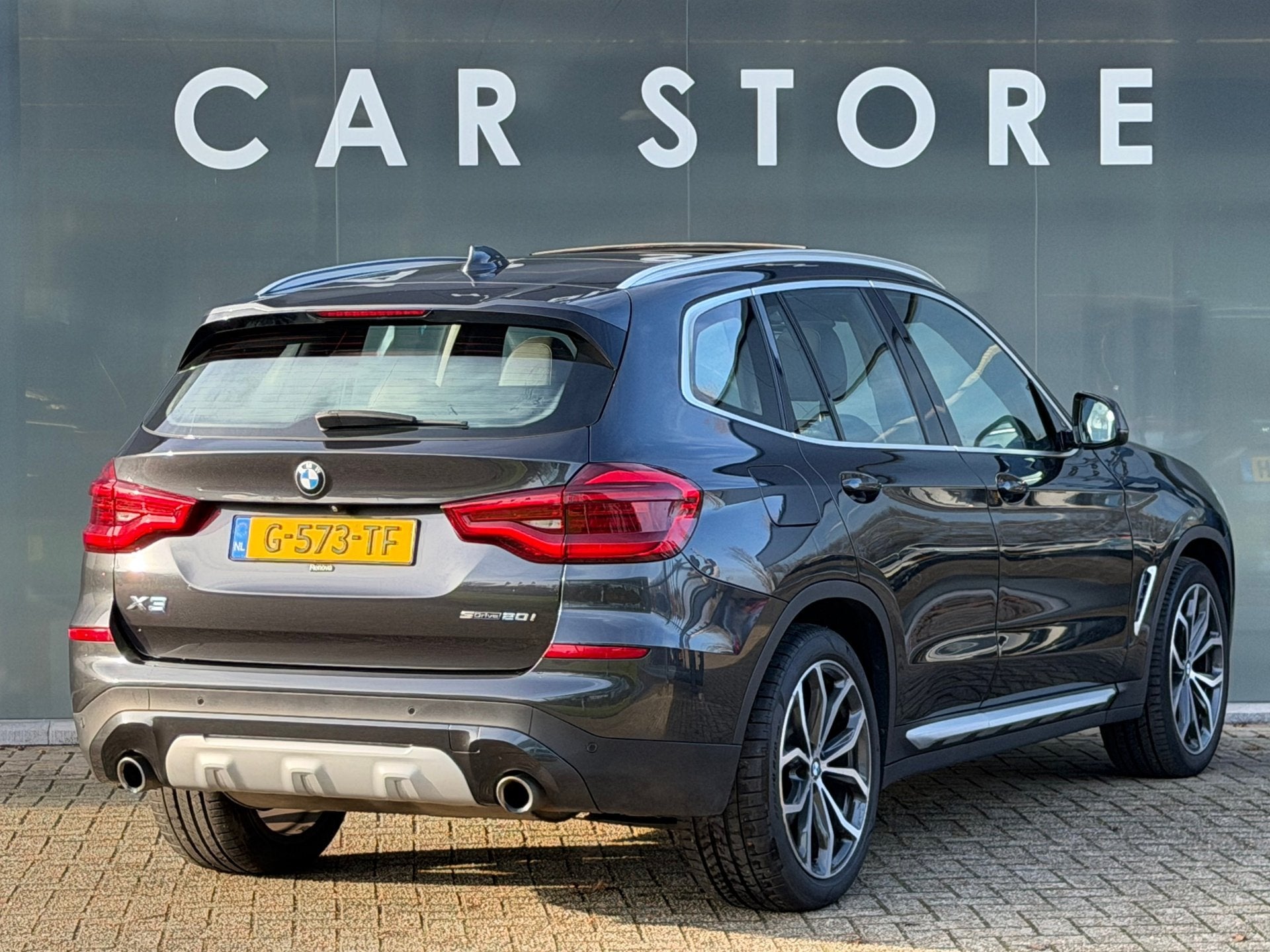 BMW X3 SDrive20i High Executive PANO 1E EIGENAAR, Auto's, Automaat, Achterwielaandrijving, 4 cilinders, 2000 kg