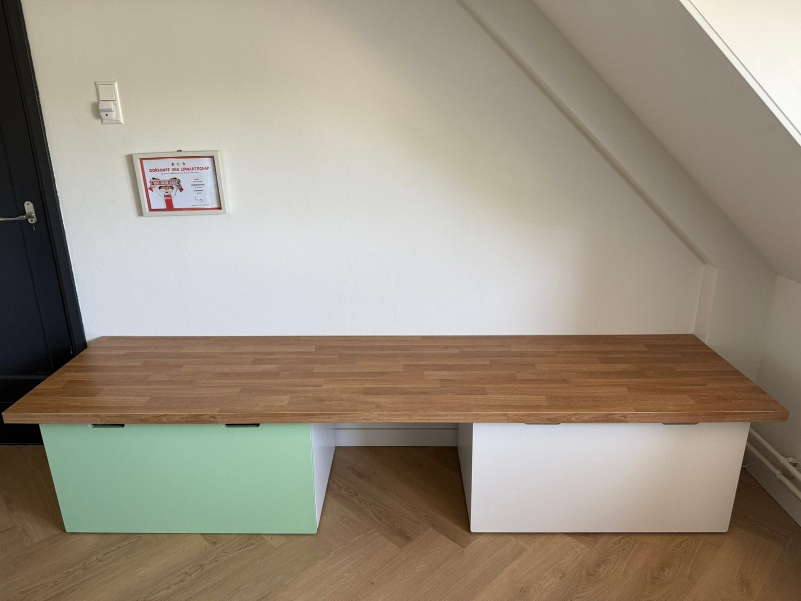 Peuter/kleuter bureau met opberglades, Ophalen, Zo goed als nieuw, Tafel(s) en Stoel(en)