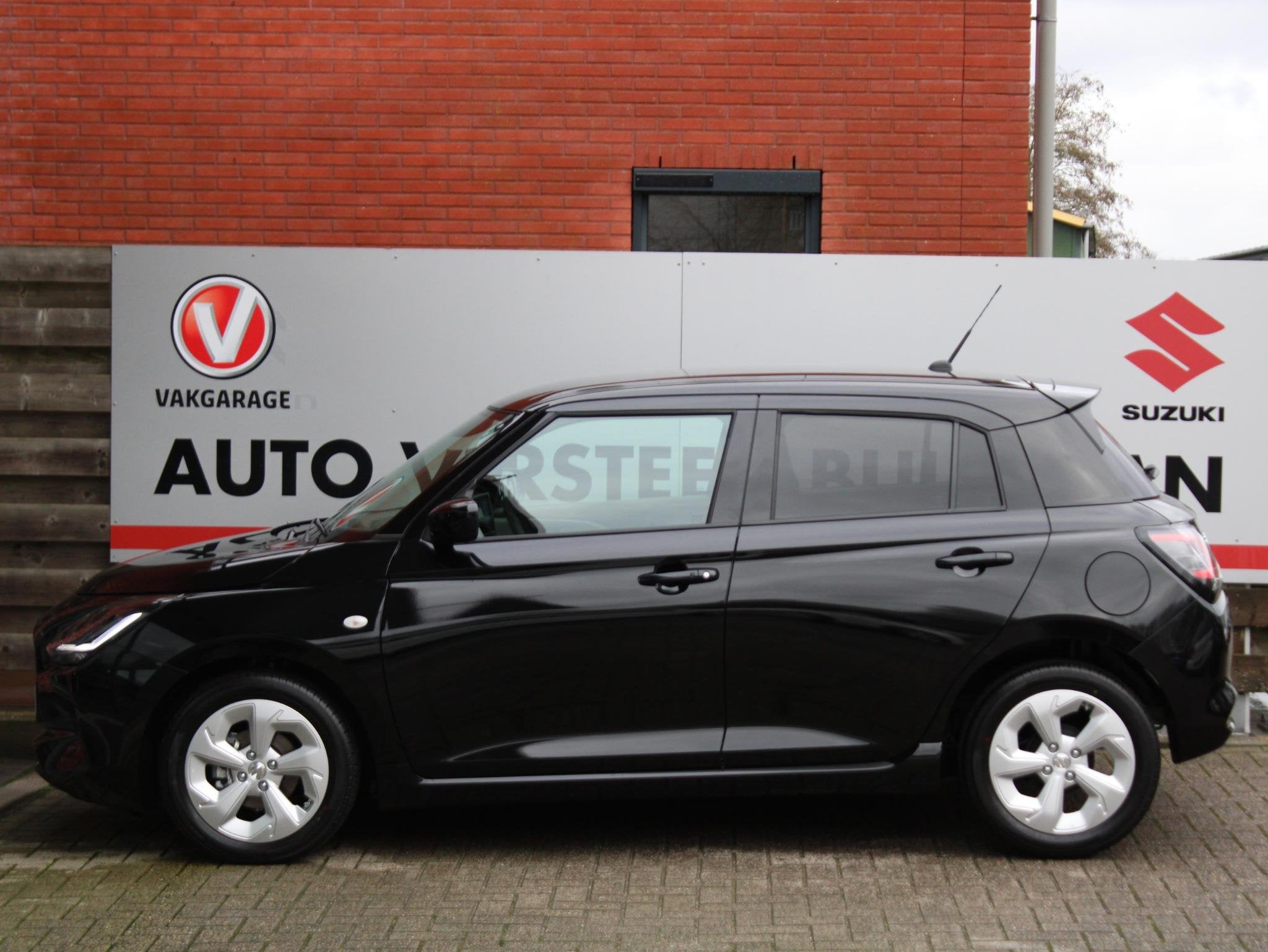 Suzuki Swift 1.2 Select Smart Hybrid incl 2000 euro korting, Auto's, Voorwielaandrijving, 12 maanden, Stof, Euro 6