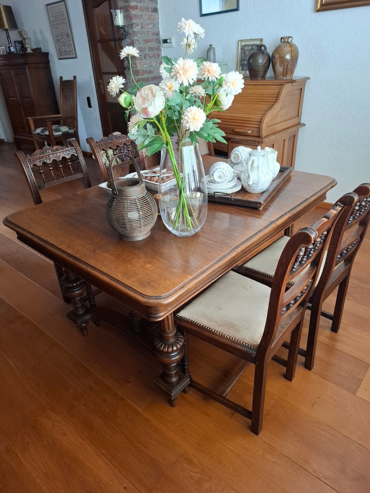 Antieke eettafel met 6 stoelen, Ophalen