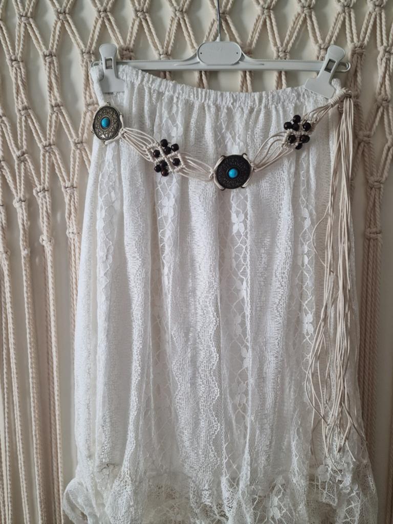 Prachtige boho rok nieuw Met boho riem en boho oorbellen en, Wit, Maat 42/44 (L), Nieuw, Ophalen of Verzenden