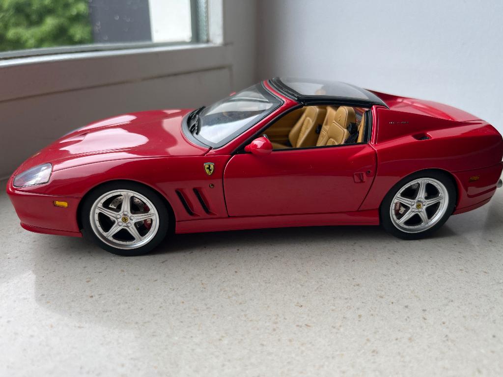 Ferrari Superamerica 1:18 Hotwheels ...., Ophalen of Verzenden, Zo goed als nieuw, Auto, Hot Wheels