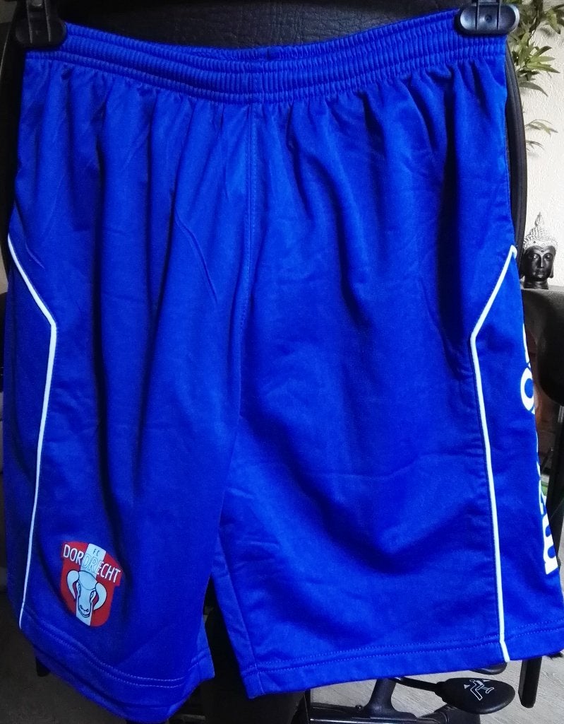 short; FC Dordrecht, Macron, mt XS, nieuwstaat, Ophalen of Verzenden, Zo goed als nieuw, Overige binnenlandse clubs, Shirt