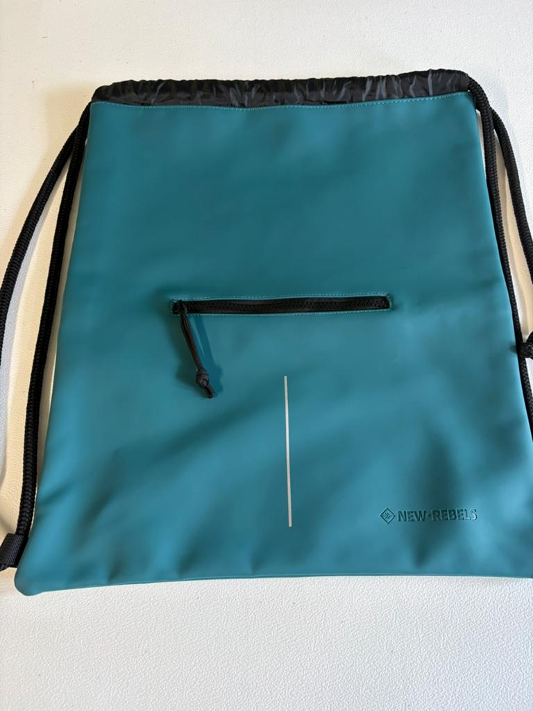 Gymtas new rebels turquoise, Sieraden, Tassen en Uiterlijk, Tassen | Rugtassen, Overige merken, 25 tot 40 cm, Ophalen of Verzenden