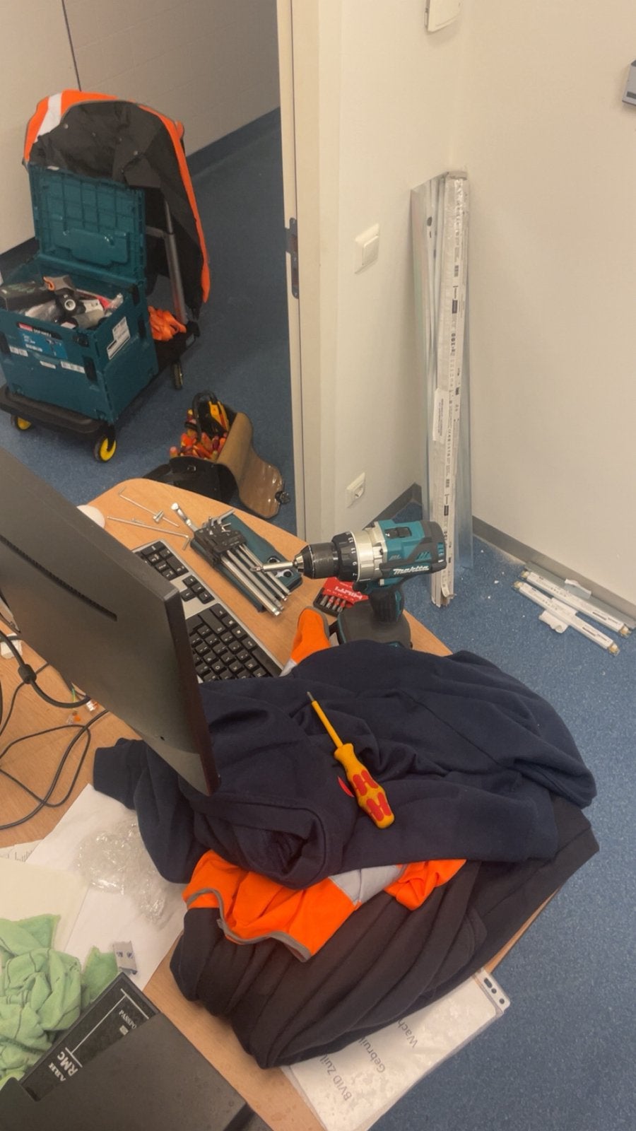 Elektricien in Zuid-Holland, betaalbaar., Vacatures, Profielen | Student zoekt bijbaan of stage, 33 - 40 uur