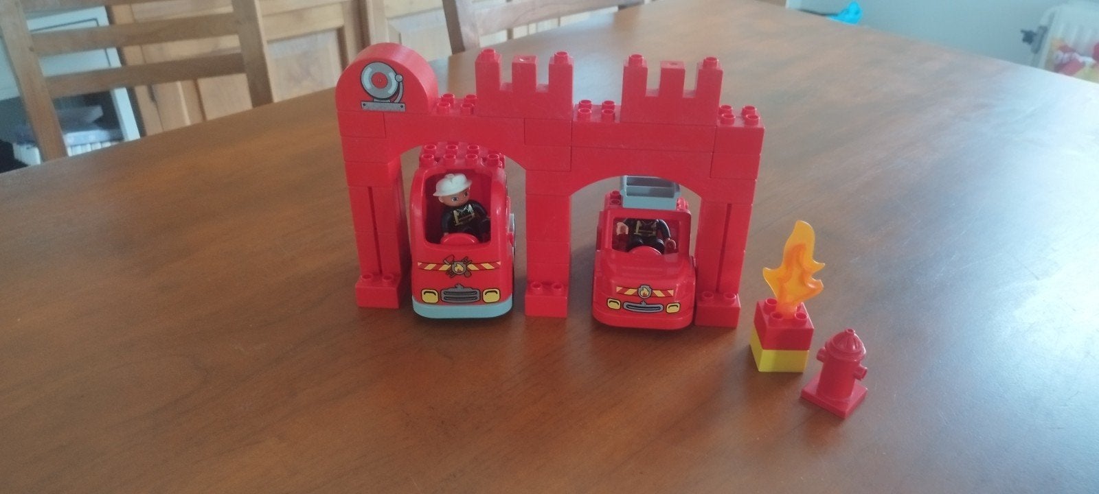 duplo brandweerkazerne, Inclusief minifiguren, Ophalen of Verzenden, Duplo, Complete set