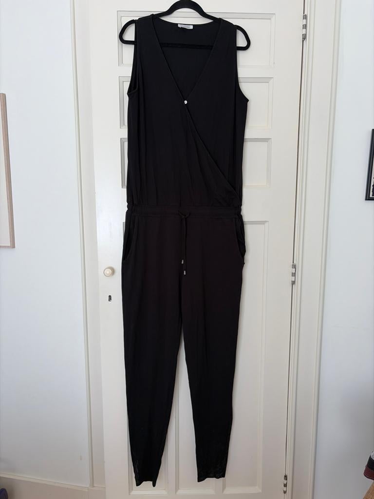 Alchemist Zwarte Mouwloze Jumpsuit met Overlap 42, Kleding | Dames, Jumpsuits, Ophalen of Verzenden, Zo goed als nieuw, Maat 42/44 (L)