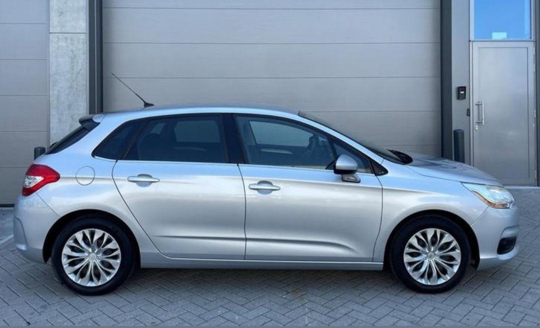 Citroën C4 1.6 VTI Tendance 2011 Grijs 194xxx km nieuwe Apk, Auto's, Citroën, Particulier, C4, ABS, Airbags, Airconditioning, Bluetooth