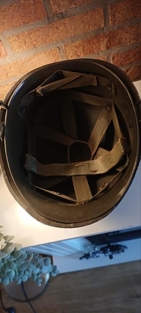 Oude leger helm, Verzamelen, Militaria | Algemeen, Ophalen of Verzenden, Landmacht, Nederland, Helm of Baret