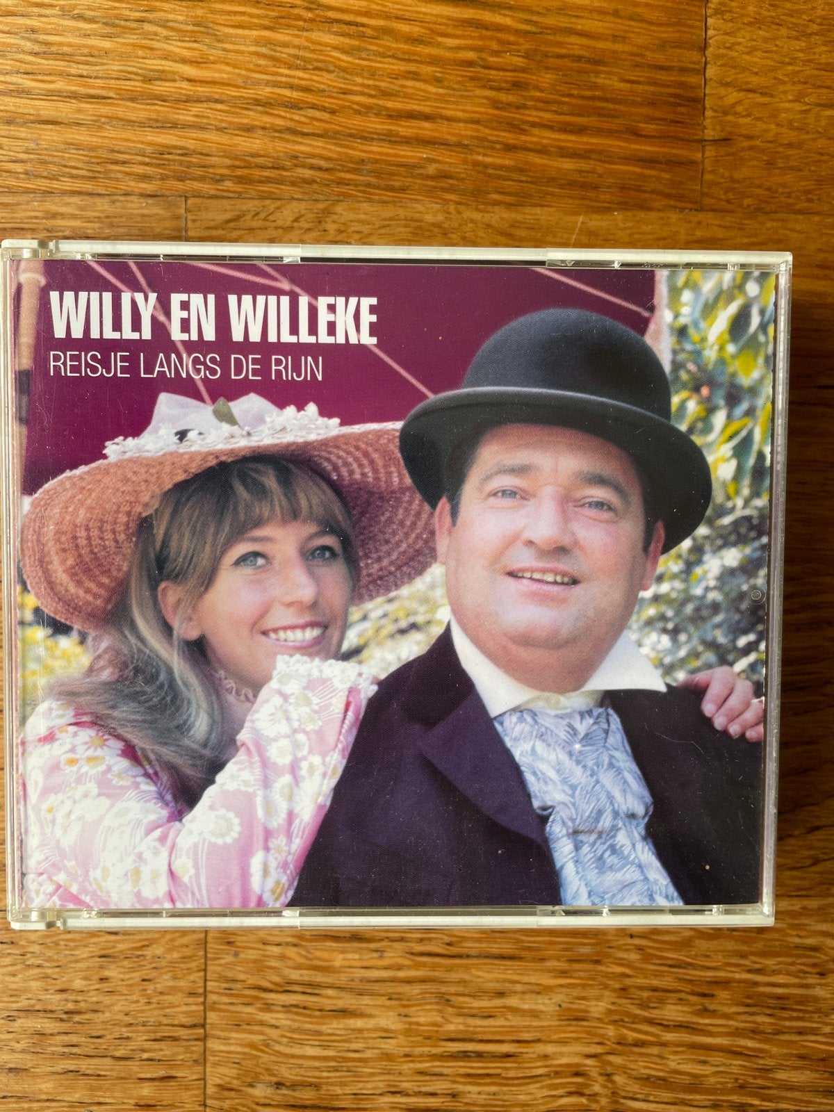 CD, WILLY EN WILLEKE, REISJE LANGS DE RIJN, Ophalen, Zo goed als nieuw, Levenslied of Smartlap