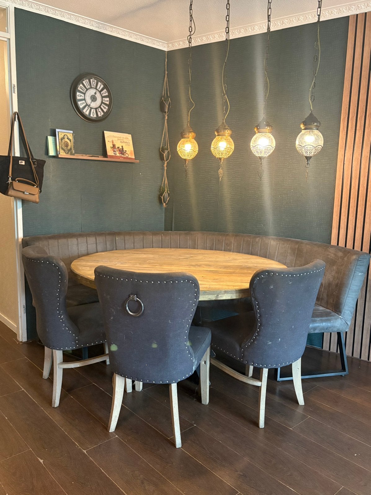 Eettafel bank, Ophalen, Zo goed als nieuw