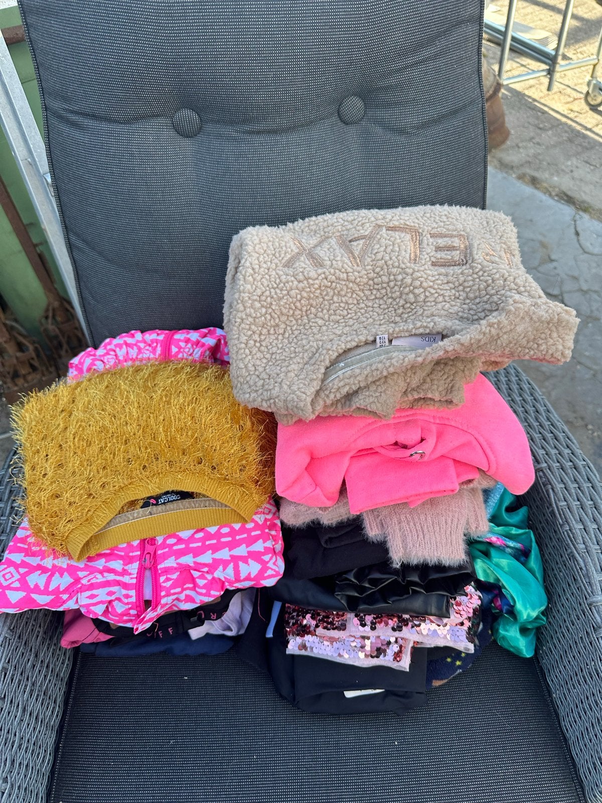 Partij 20 stuks kinderkleding maat 122/128 in goede staat, Ophalen of Verzenden, Gebruikt, Jongen of Meisje, Setje