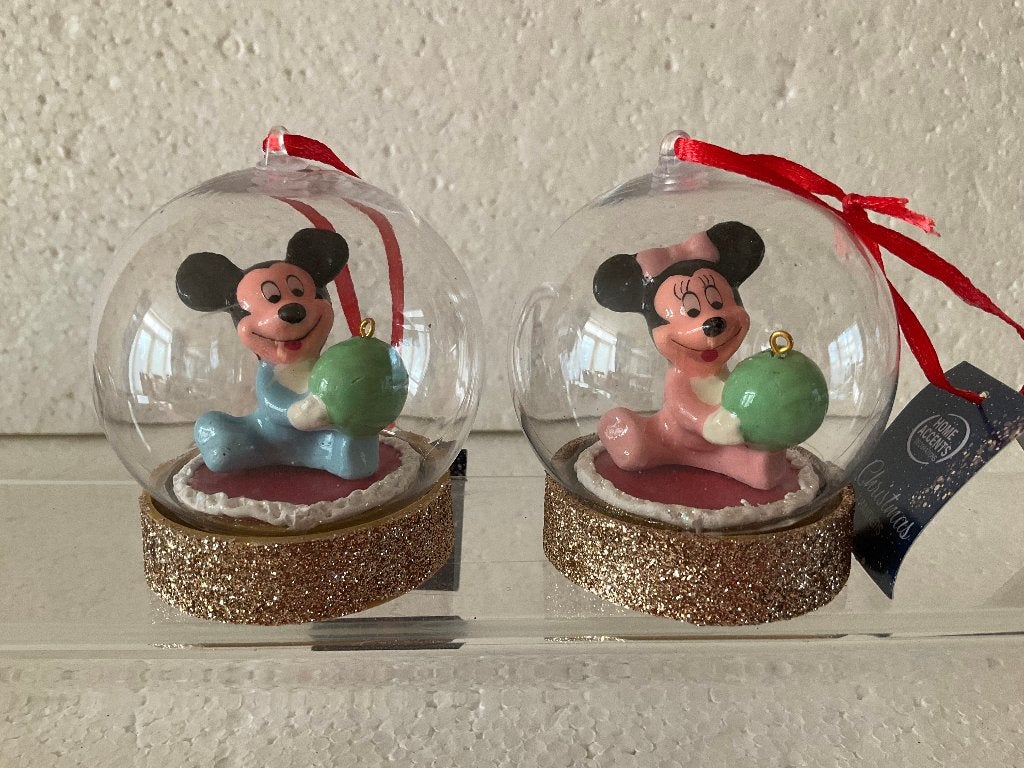 Disney Mickey - minnie mouse - globe - kerstballen, Ophalen of Verzenden, Mickey Mouse, Zo goed als nieuw, Beeldje of Figuurtje