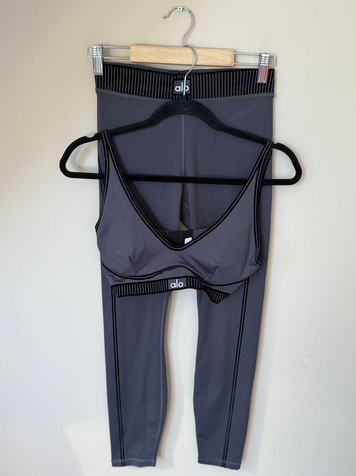 Nieuwe alo set, Kleding | Dames, Overige typen, Nieuw, Ophalen of Verzenden, Maat 36 (S)