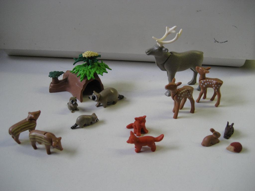 playmobil bosdieren bij de boomstronk, Ophalen of Verzenden, Zo goed als nieuw
