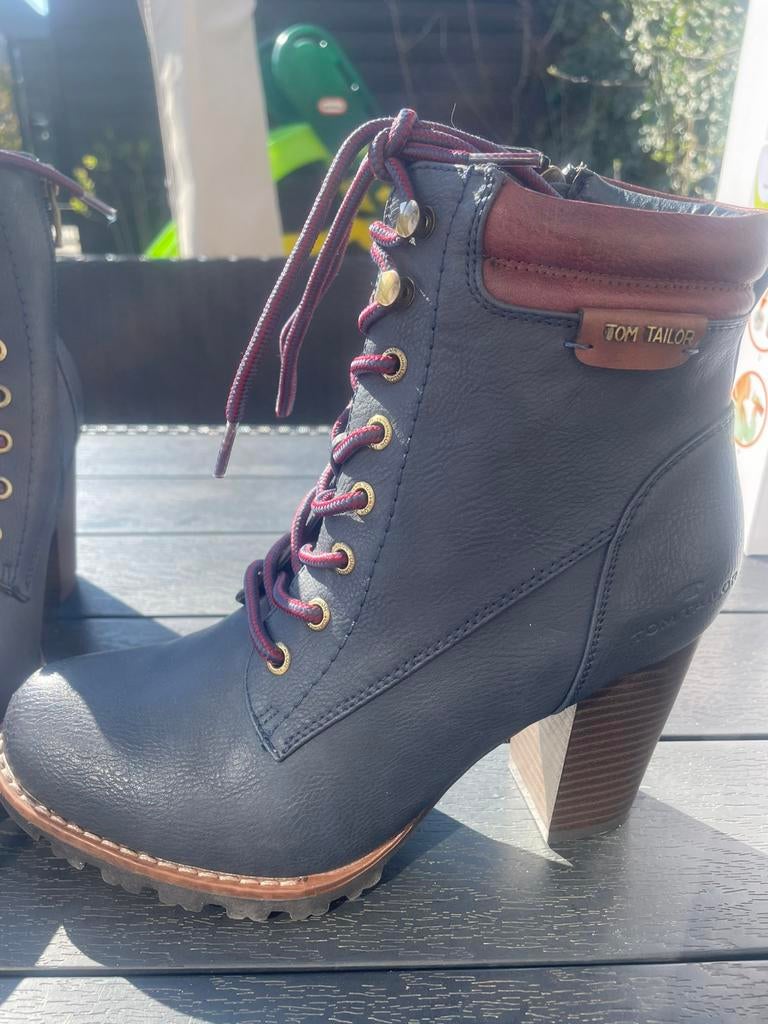 Tom Tailor Enkellaarsjes, Ophalen, Blauw, Zo goed als nieuw, Schoenen met hoge hakken