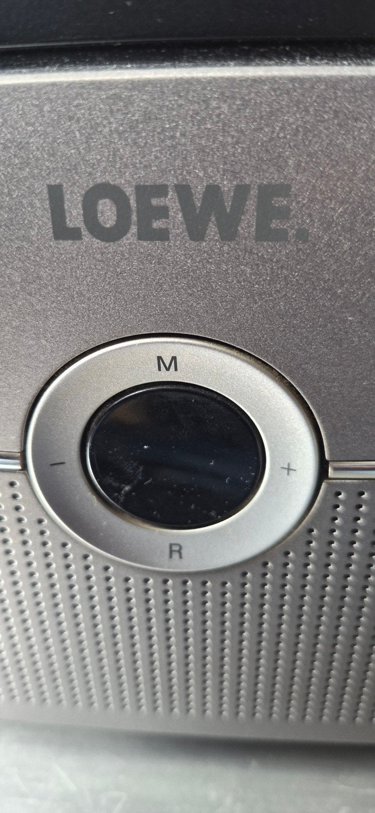 Tv grijs, Loewe, 92 bij 52 diagonaal 105, 50 Hz, LCD, Zo goed als nieuw, 100 cm of meer