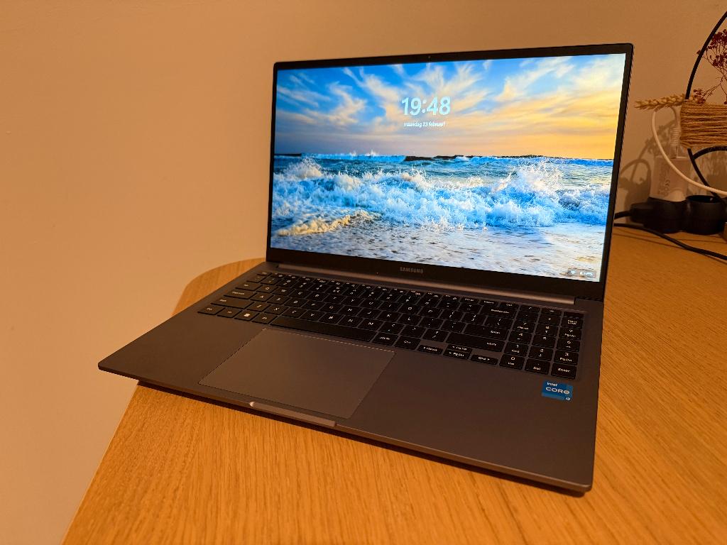 Samsung Galaxy Book4 - 15.6" - i3 - 8GB RAM - UHD Graphics, Computers en Software, Windows Laptops, Ophalen, 256 GB, Met videokaart