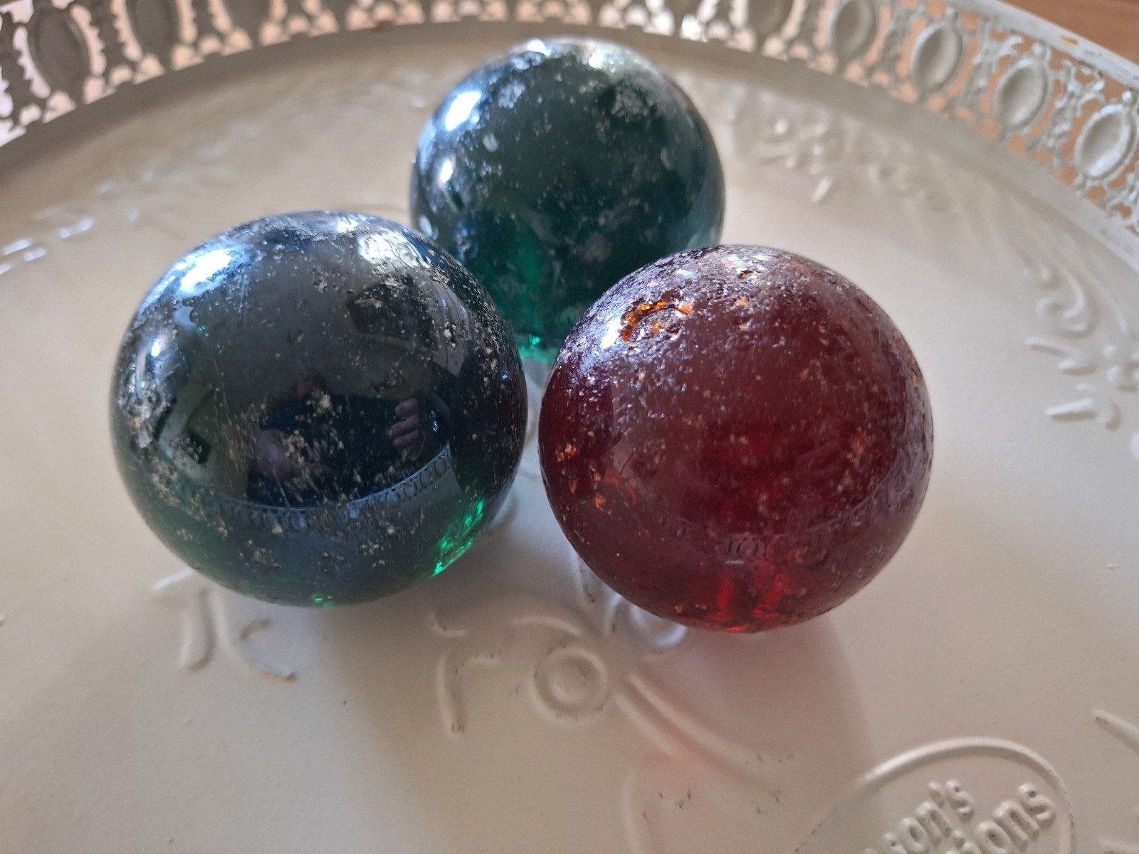 Set van 3 decoratieve glazen bollen, Ophalen of Verzenden, Gebruikt