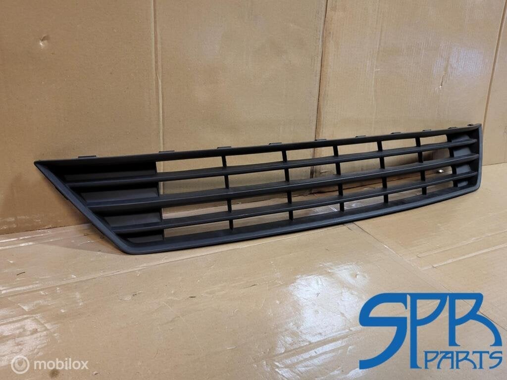 BUMPERROOSTER MIDDEN VOORBUMPER CADDY 4 IV 15-20 BUMPERGRILL, Gebruikt, VOLKSWAGEN, Volkswagen, Ophalen of Verzenden