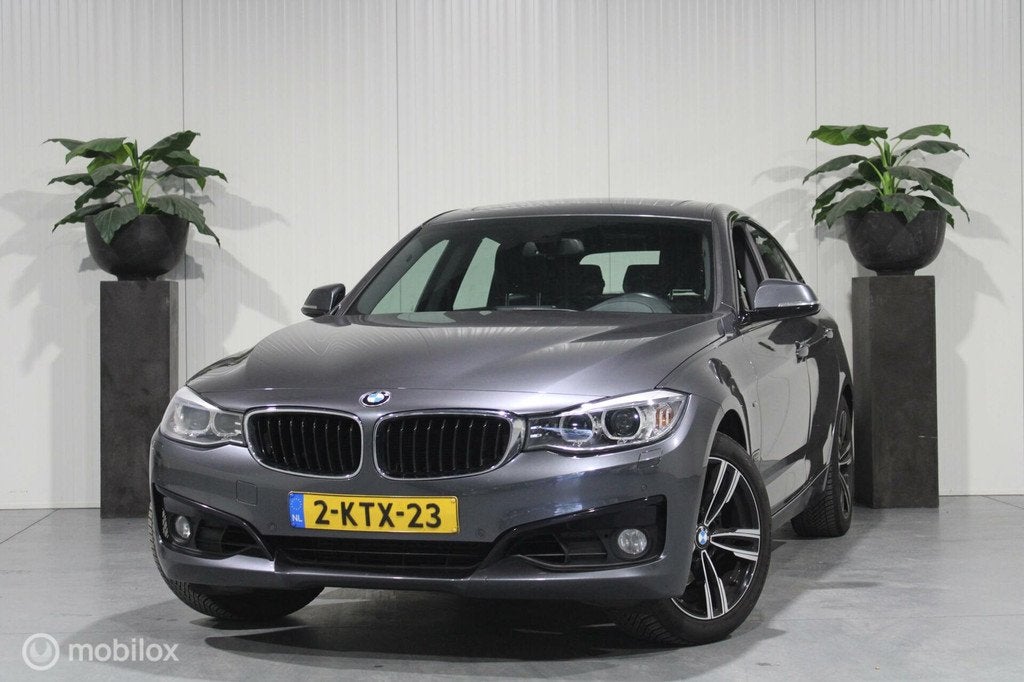 BMW 3-serie Gran Turismo 328i Executive motor schade, Auto's, BMW, Automaat, Achterwielaandrijving, Gebruikt, Euro 6