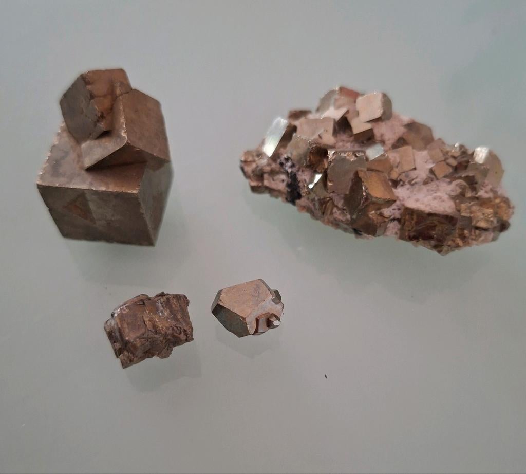 Pyriet mineralen collectie - Zeldzame vondst, Ophalen of Verzenden, Mineraal