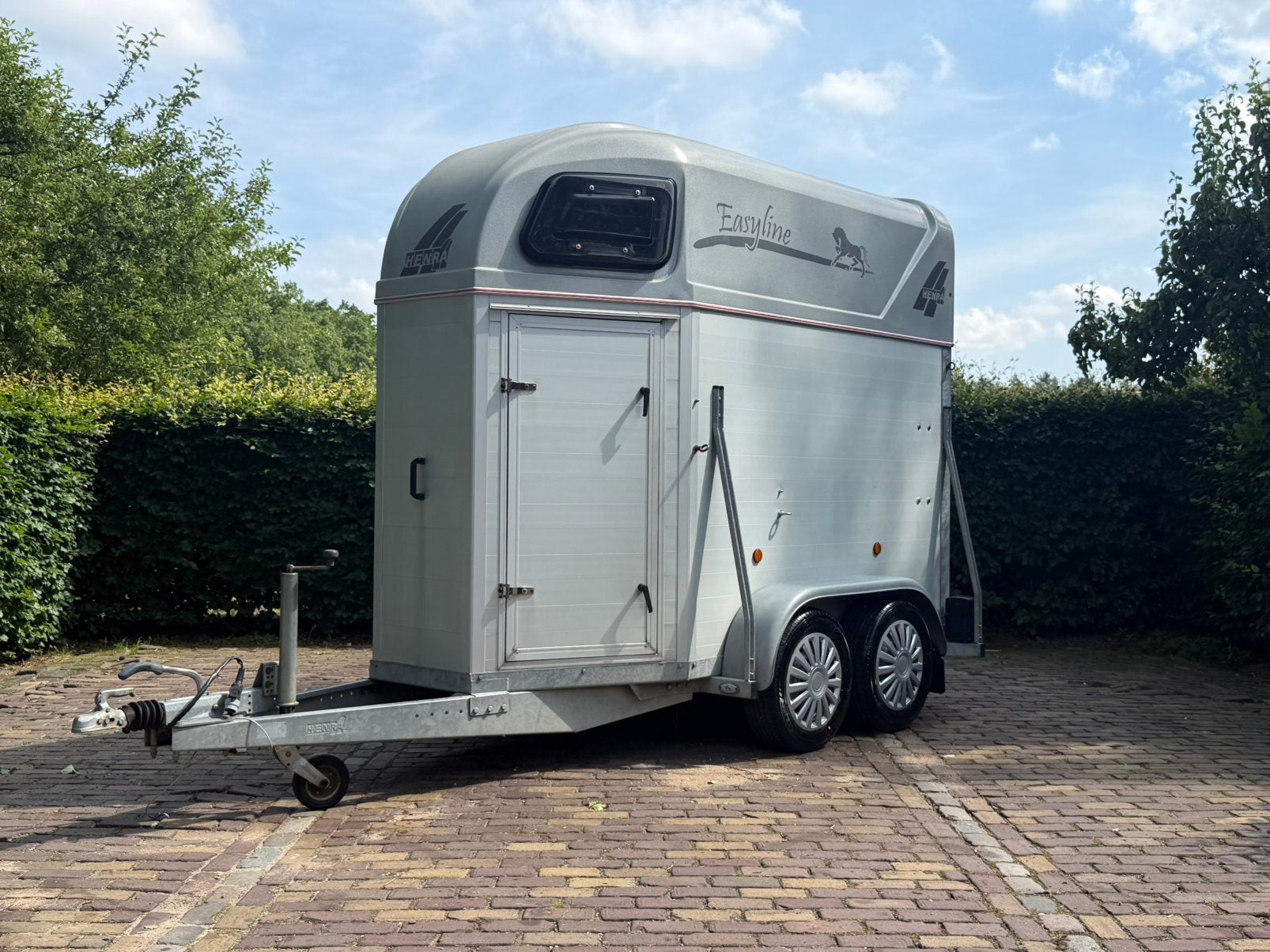 Leuke 1.5 paards vol aluminium henra, lichtgewicht, Dieren en Toebehoren, Paarden en Pony's | Trailers en Aanhangwagens, Ophalen