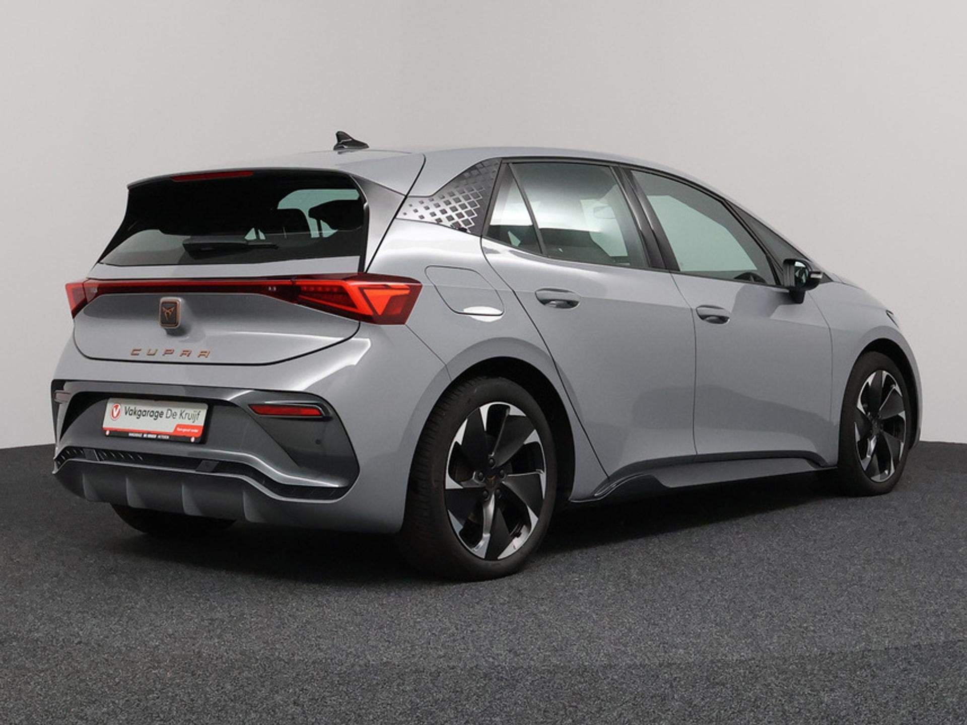 CUPRA Born Essential 63 kWh E Boost | SoH 98,5% | Apple Carp, Auto's, Automaat, Gebruikt, Zwart, 63 kWh