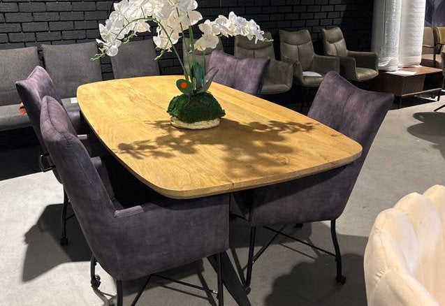 Deensovaal eettafel van mangohout - Showroom opruiming, Huis en Inrichting, Zo goed als nieuw, 150 tot 200 cm, Vier personen, Ovaal