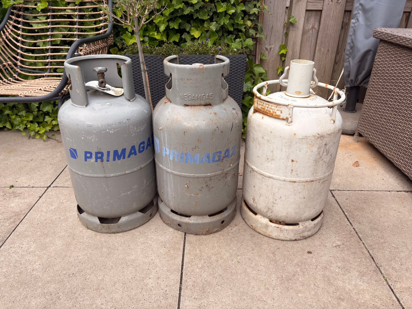 3 gasflessen (deels gevuld) voor BBQ/terrasverwarme, Ophalen, Gebruikt