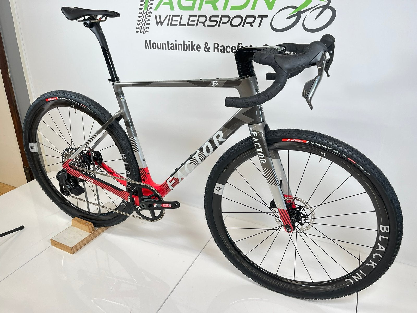 Nieuwe Factor Aluto Carbon gravelbike Sram Rival XPLR mt 56, 28 inch, Carbon, Nieuw, Meer dan 20 versnellingen