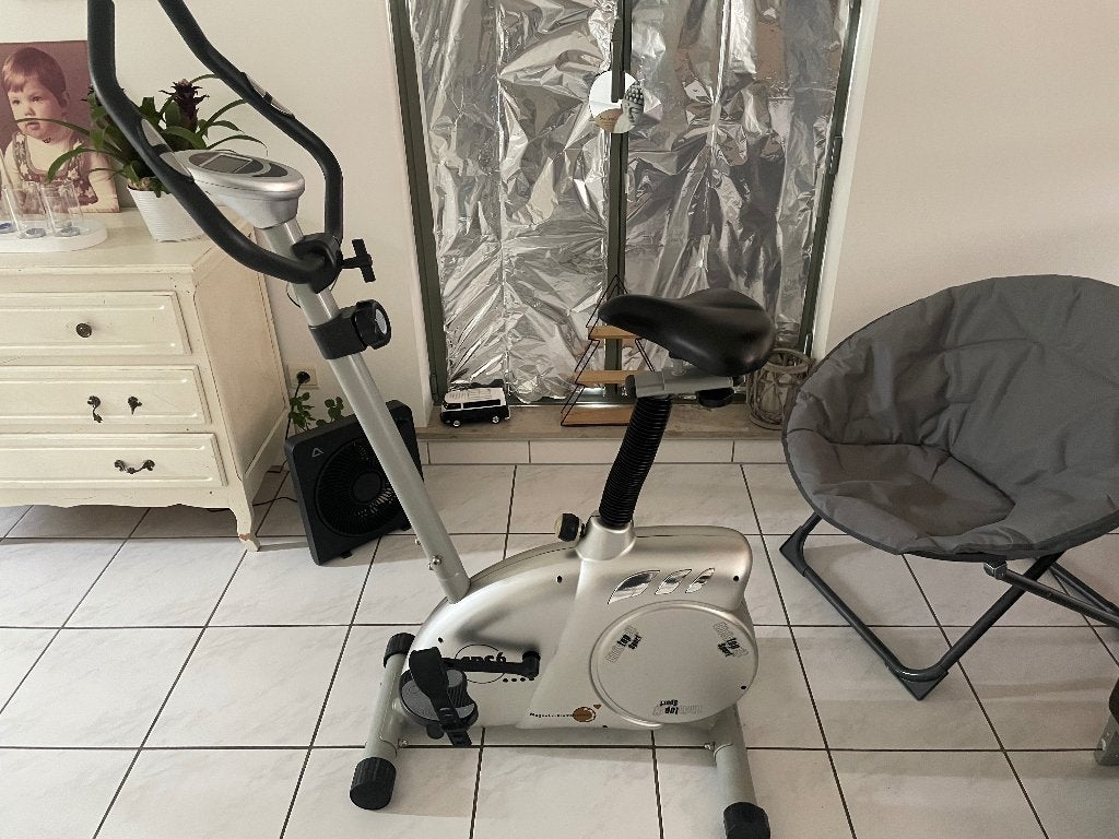 Hometrainer, Sport en Fitness, Fitnessapparatuur, Ophalen, Nieuw, Hometrainer