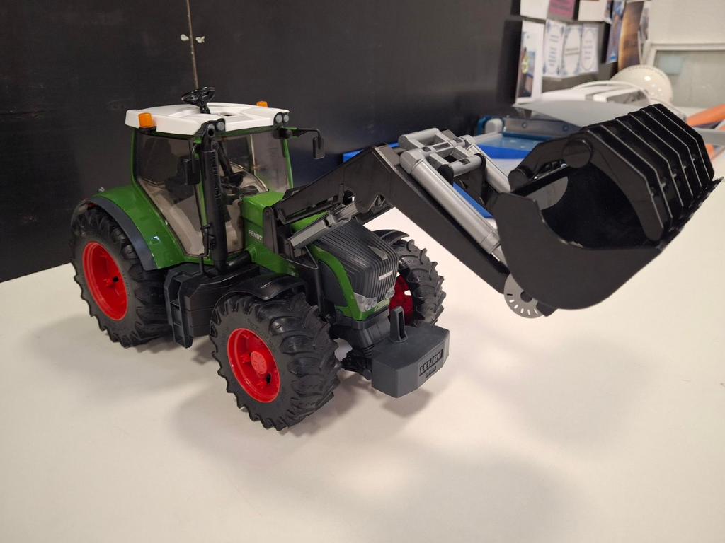 Bruder Fendt 936 trekker met frontlader, Kinderen en Baby's, Speelgoed | Speelgoedvoertuigen, Ophalen of Verzenden, Zo goed als nieuw