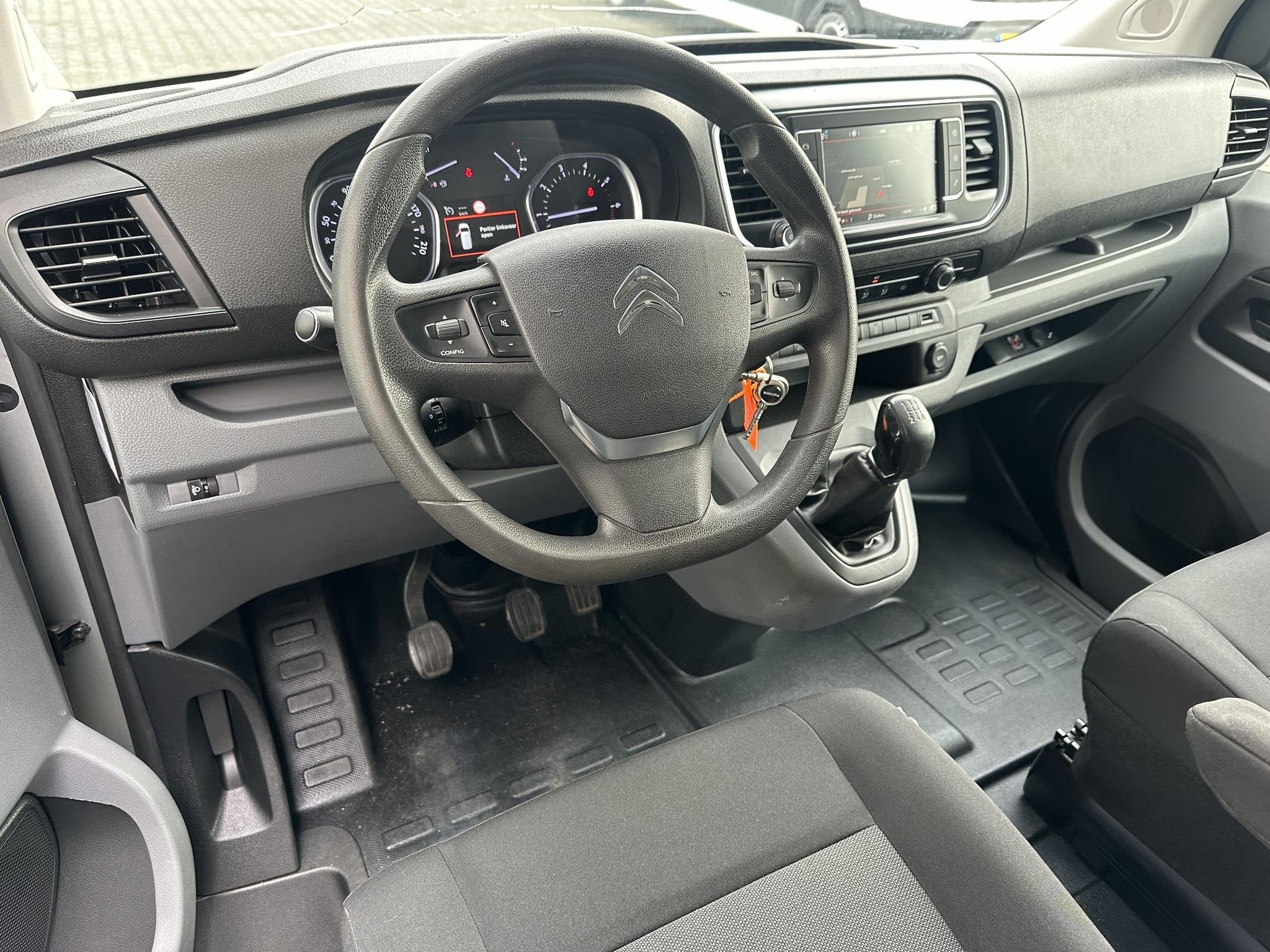 Citroen Jumpy 1.6 BlueHDI 95 Club M*NAVI*CRUISE*A/C*TEL*PDC*, Voorwielaandrijving, Stof, Gebruikt, Euro 6