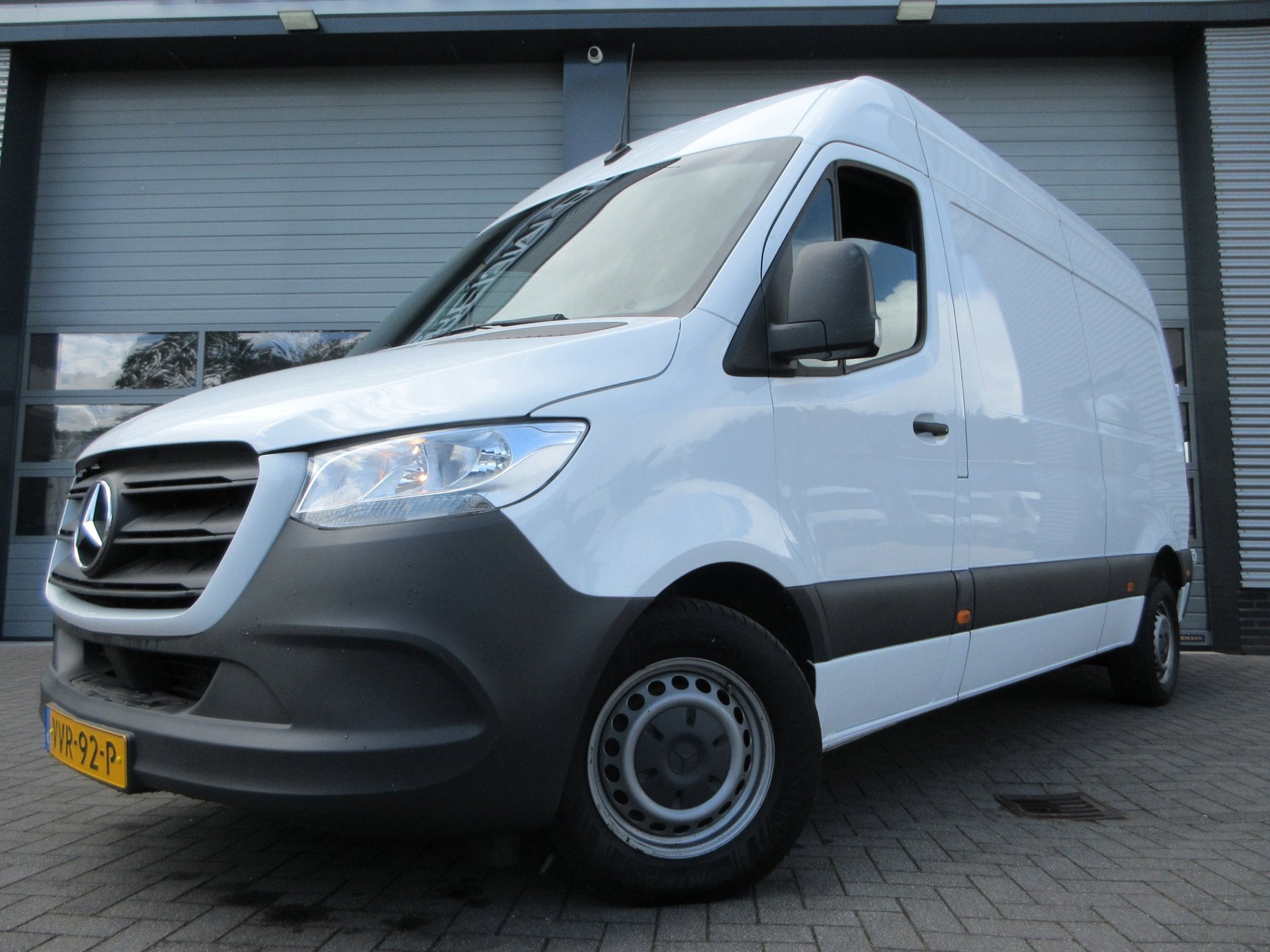 Mercedes-Benz Sprinter 215cdi, L2H2 Automaat, Airco, Camera,, Gebruikt, 4 cilinders, 150 pk, Wit