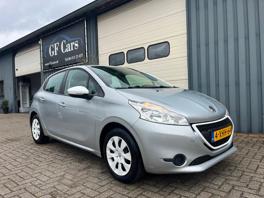 Peugeot 208 1.0 VTi LIKE 2014/5D/APK NIEUW/129.000 KM, Auto's, Peugeot, Bedrijf, Te koop, ABS, Airbags, Airconditioning, Bluetooth