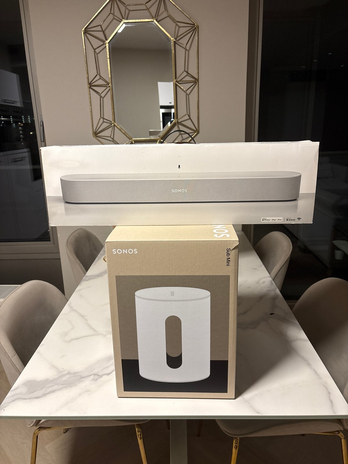 Sonos Sub Mini en Sonos Beam dozen