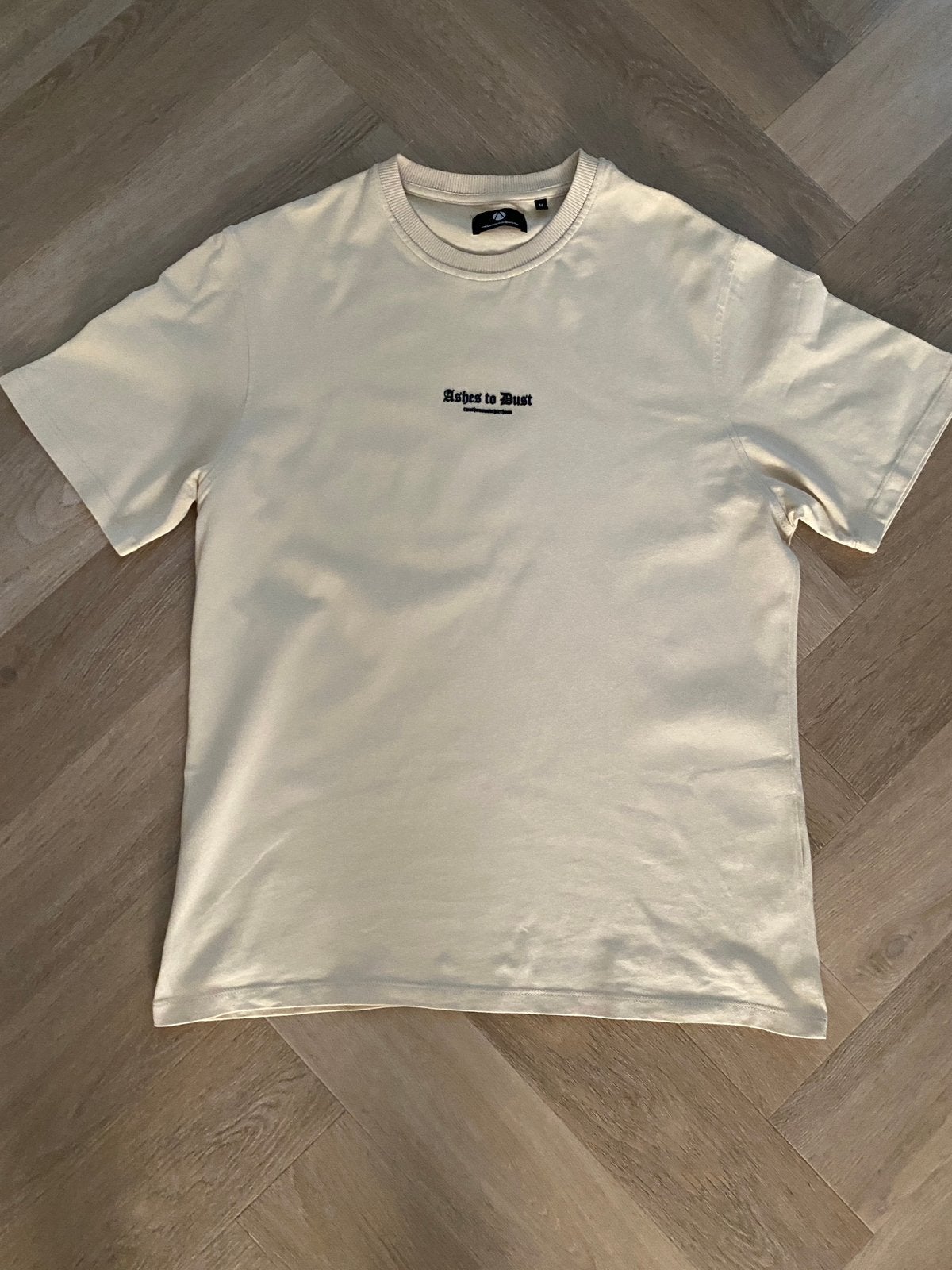 T shirt Ashes to Dust, Ophalen, Zo goed als nieuw, Maat 48/50 (M), Beige